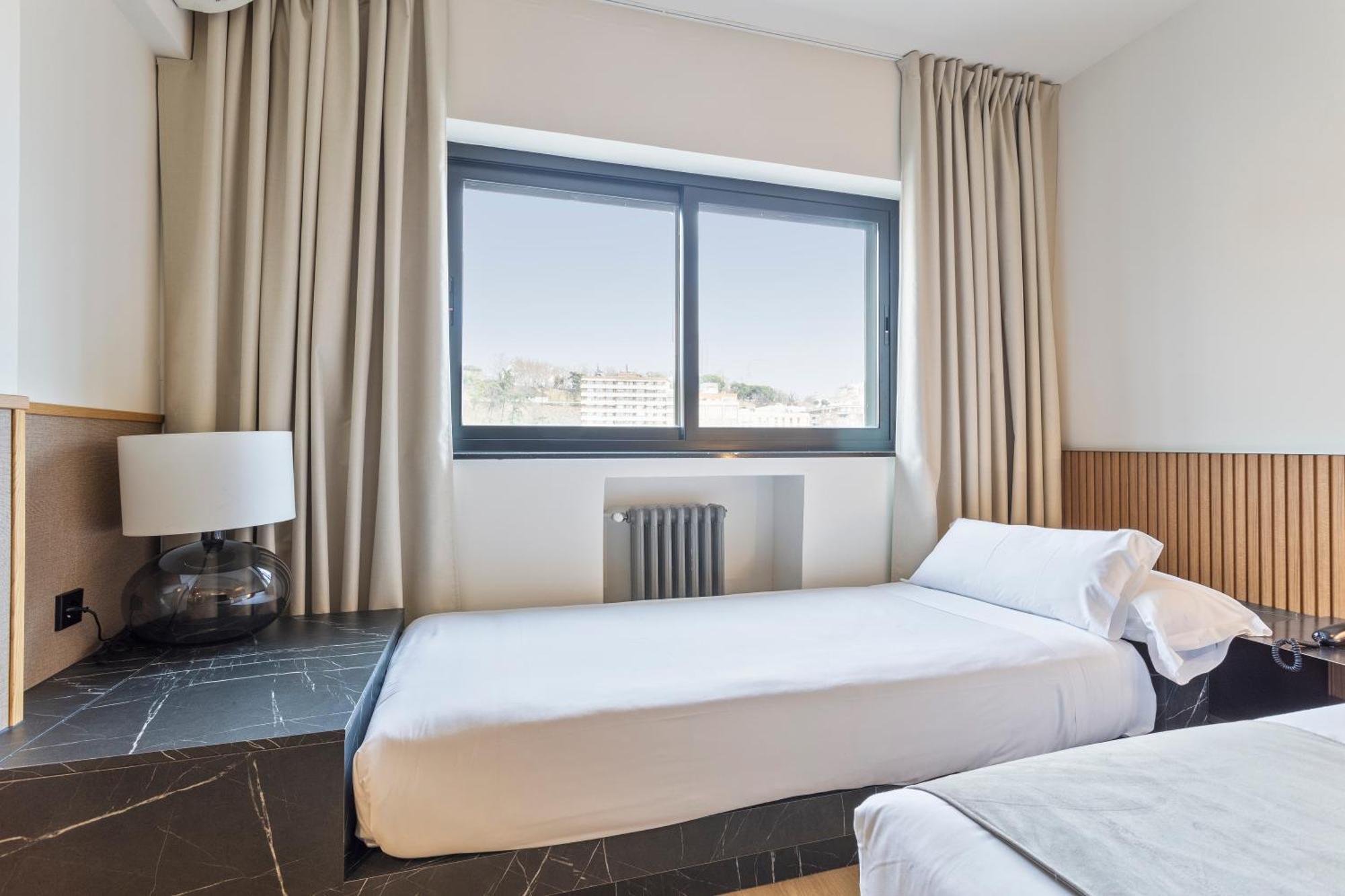 Hotel Acta Madfor Madrid Exterior foto